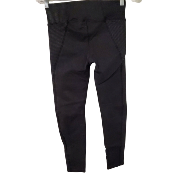 Aerie Offline Dark Charcoal Gray Ribbed High Waisted Cropped Leggings Medium - Picture 3 of 10